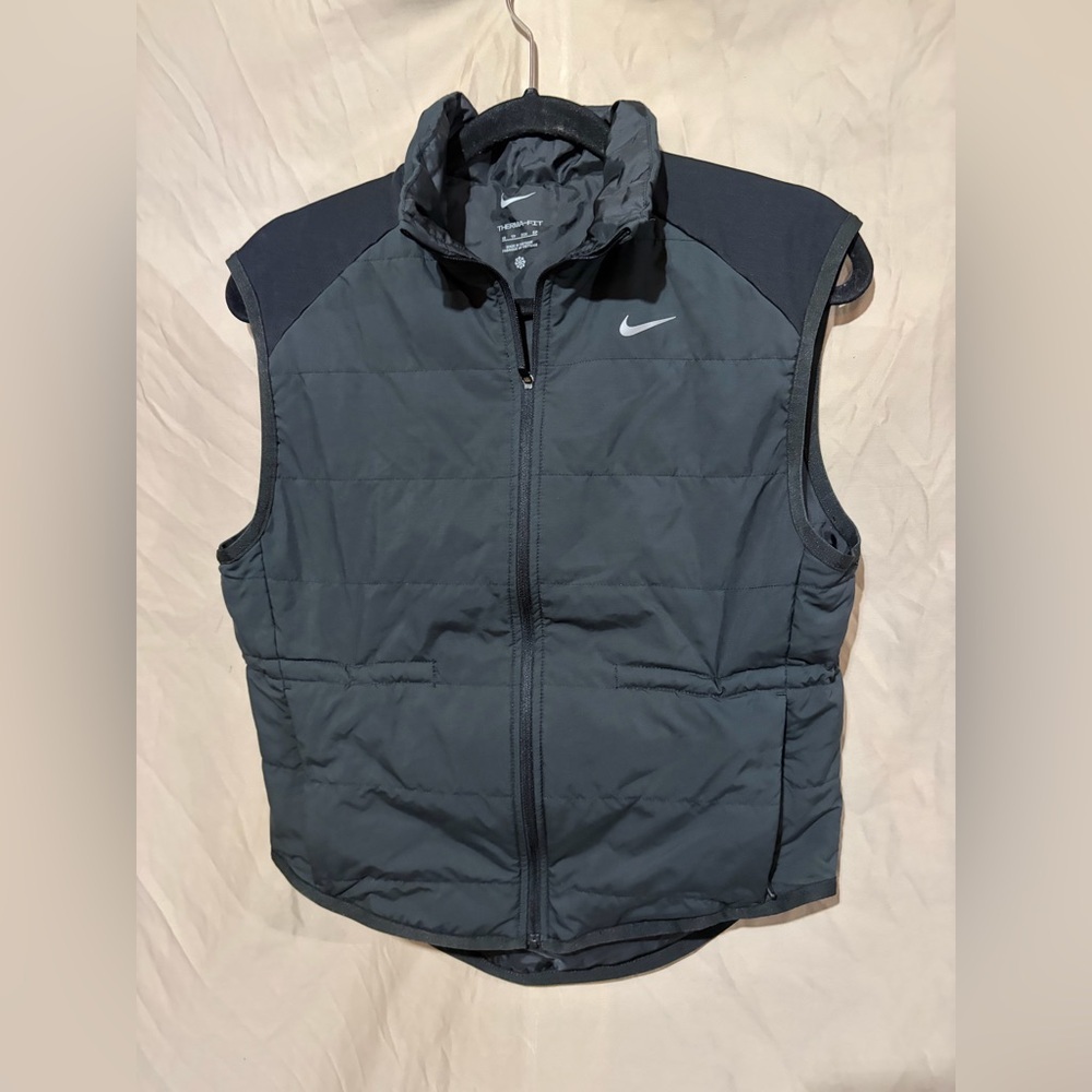 Nike vest